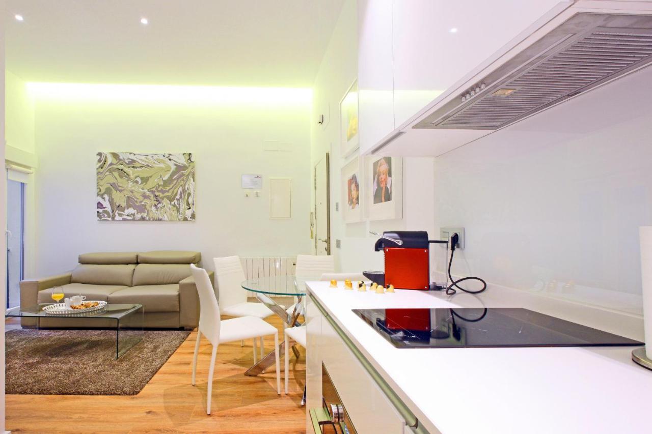 Prado Suite Madrid Exteriör bild