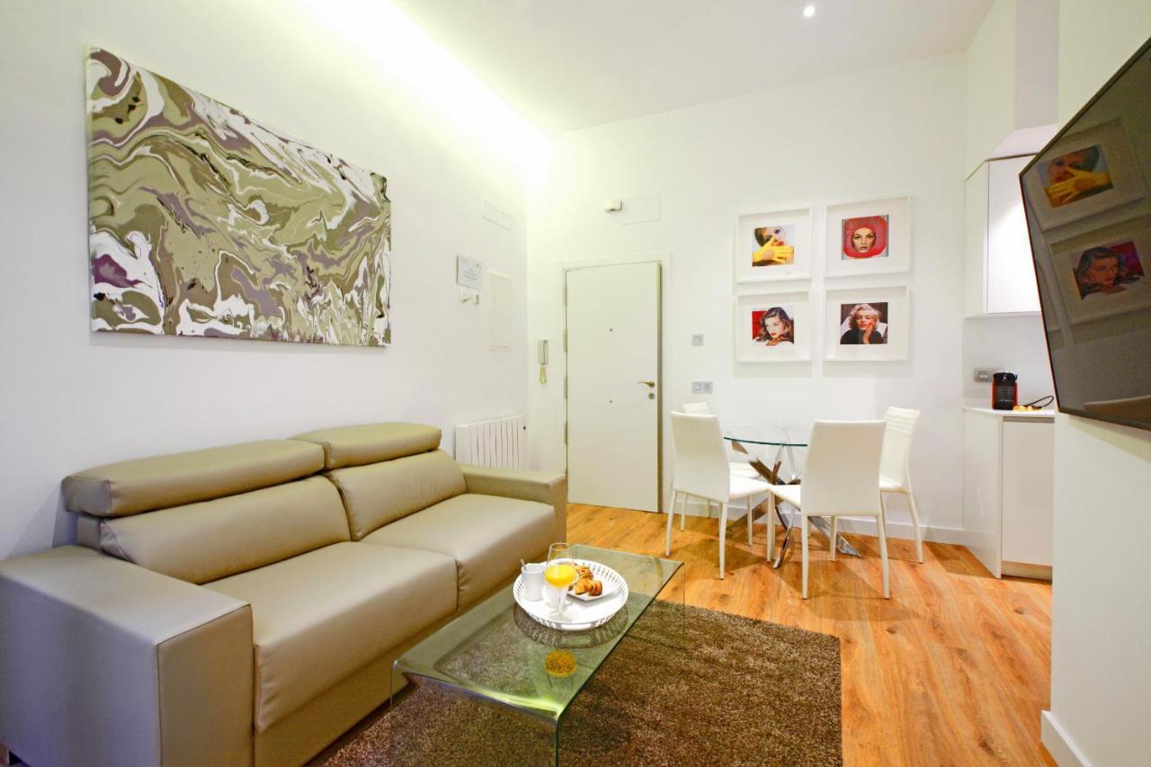 Prado Suite Madrid Exteriör bild