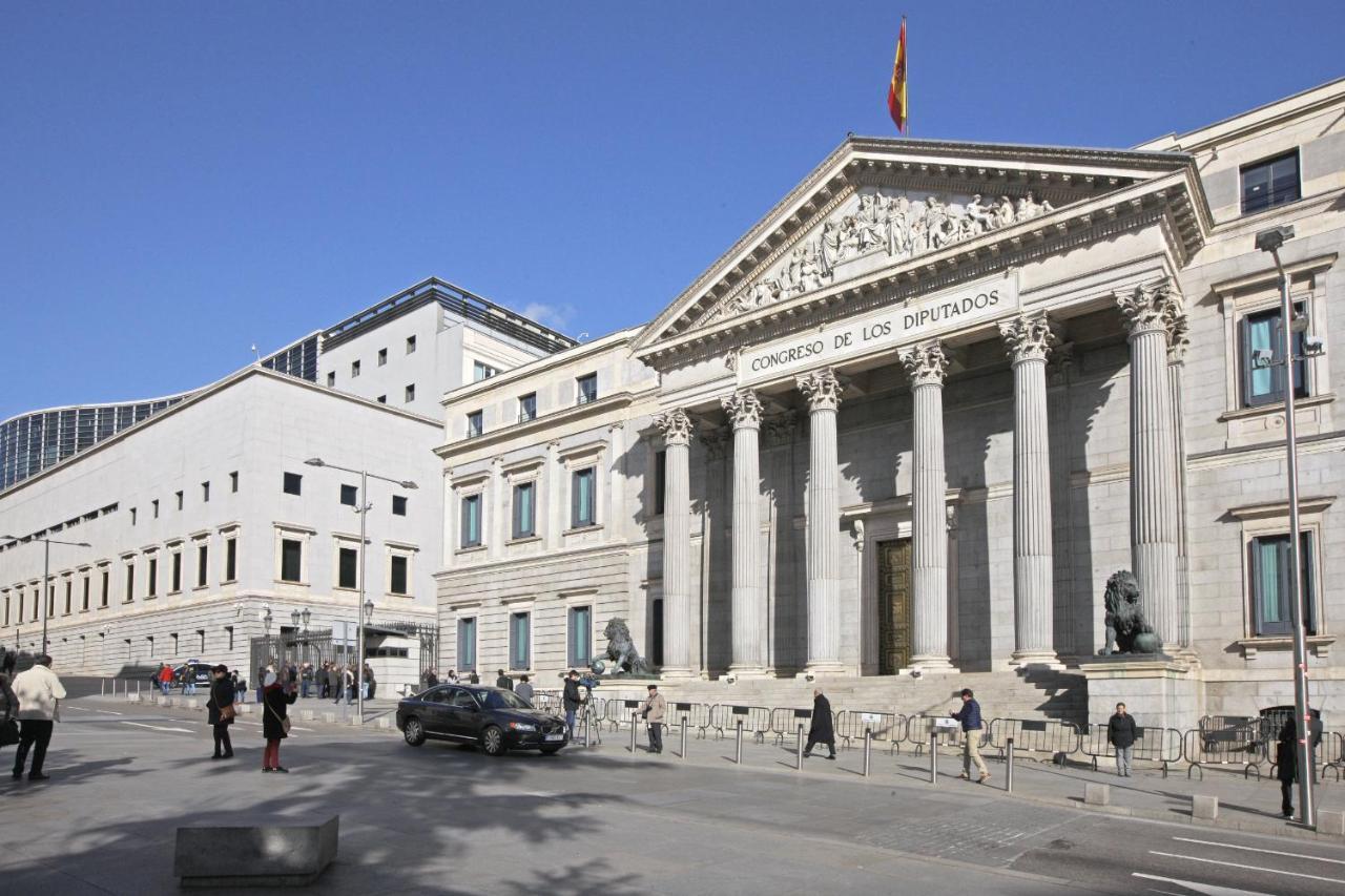 Prado Suite Madrid Exteriör bild