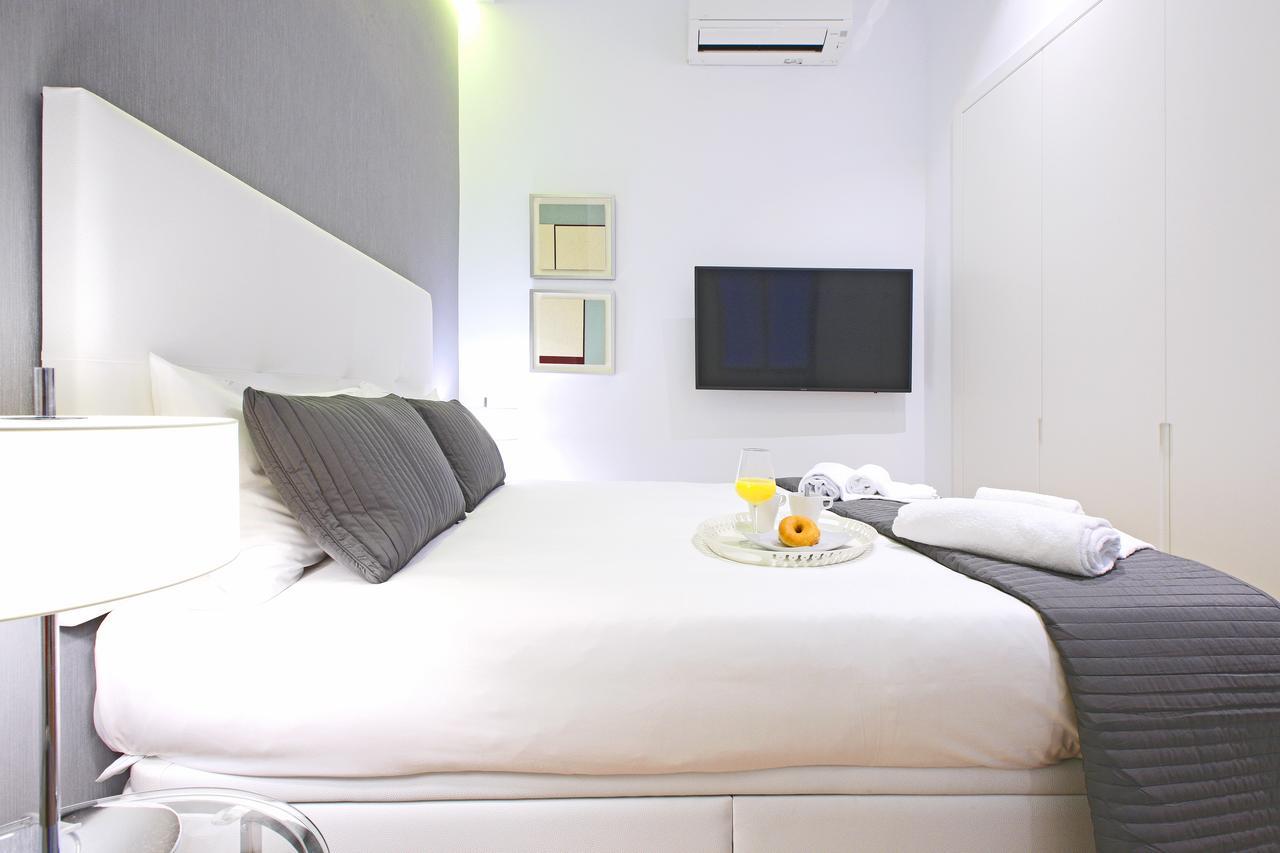 Prado Suite Madrid Exteriör bild