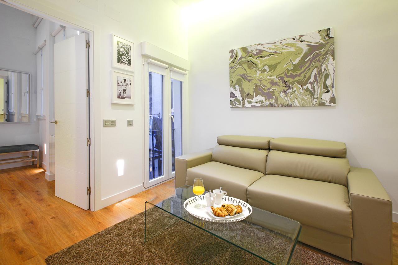 Prado Suite Madrid Exteriör bild
