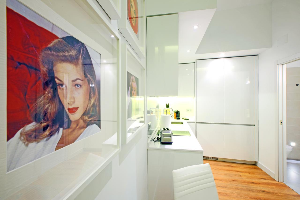 Prado Suite Madrid Exteriör bild